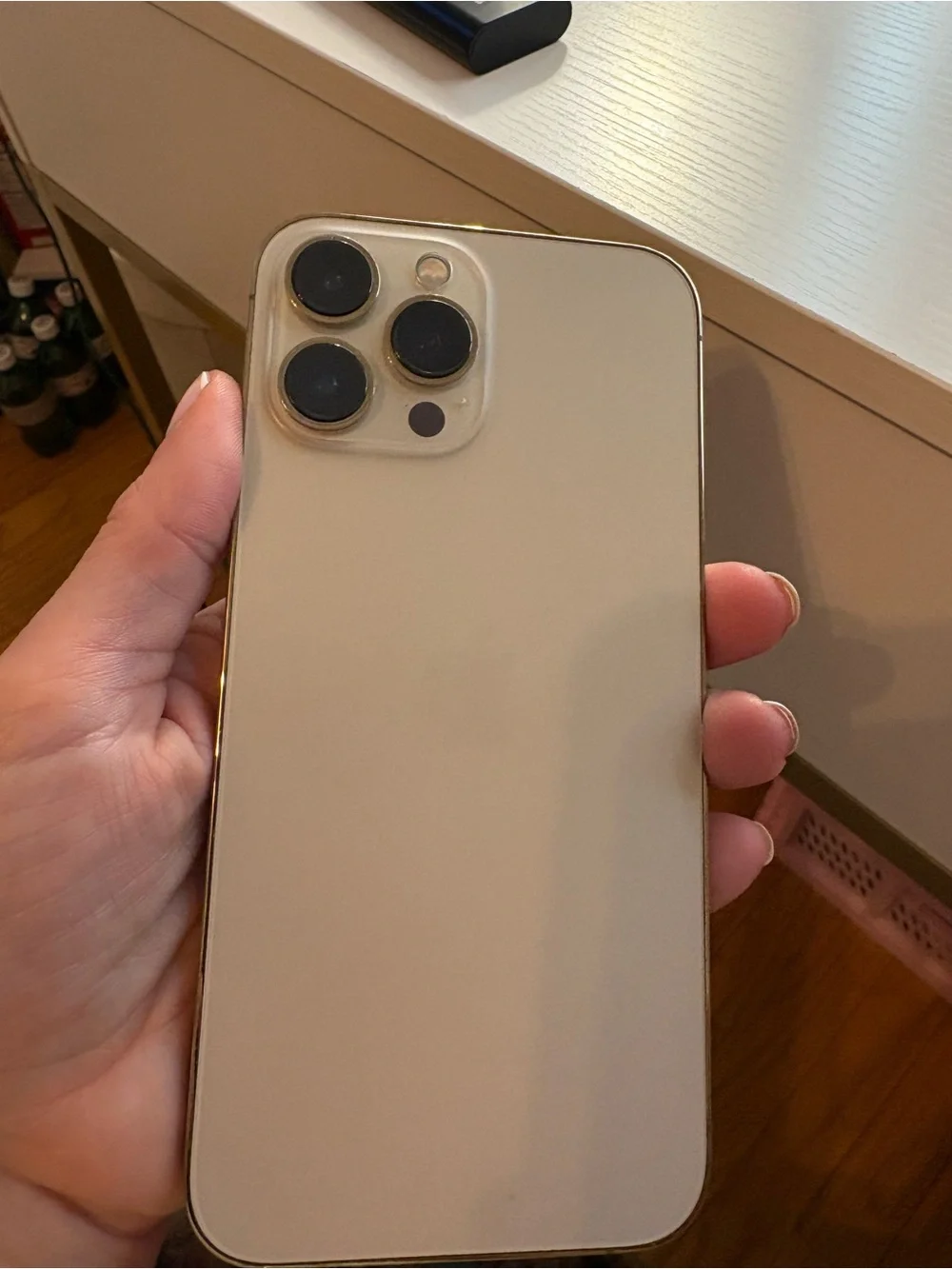 Apple iPhone 13 Pro Max Gold - Premium Finish works perfectly 256gb